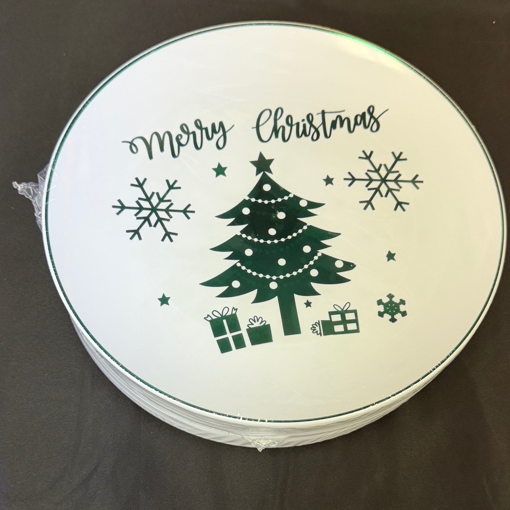 30 Piece Christmas Tree Holiday Plate Set - Green and White all new plastic